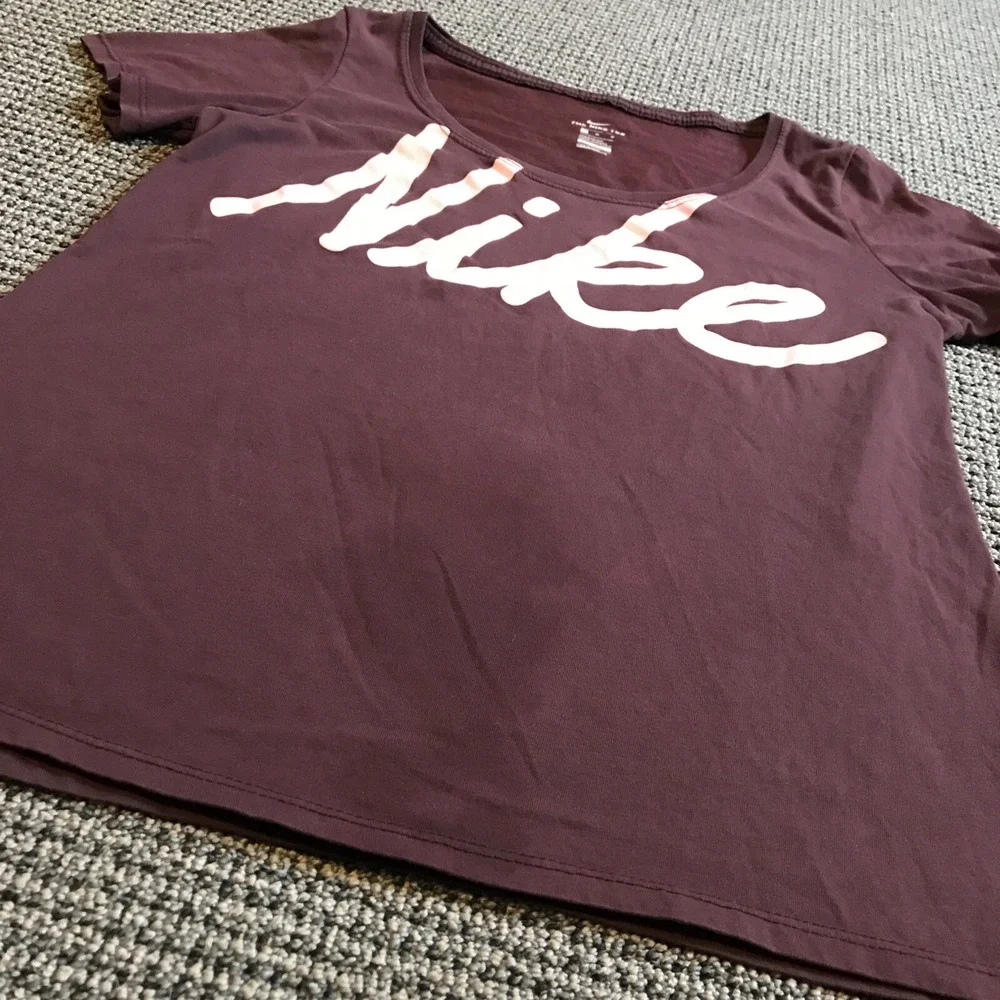Nike scoop neck tee‎ medium womens